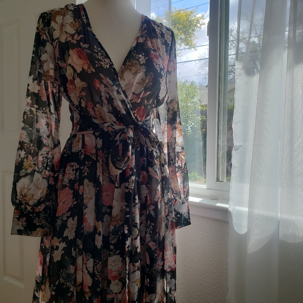 FLORAL SHEER MAXI DRESS
